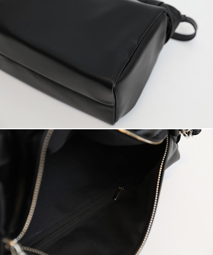 フェイクレザースクエアショルダーバッグ【SALE】