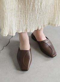 フェイクレザーカーブデザインバブーシュ