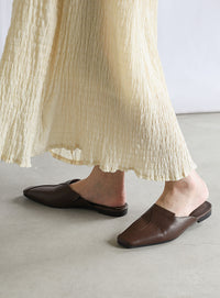 フェイクレザーカーブデザインバブーシュ