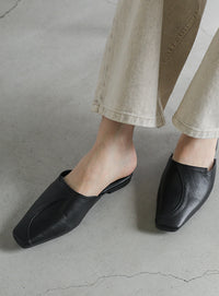 フェイクレザーカーブデザインバブーシュ