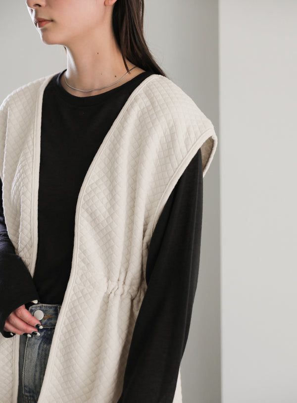 カットキルティングドロストベスト