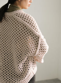 Vネック透かし編みショートニット