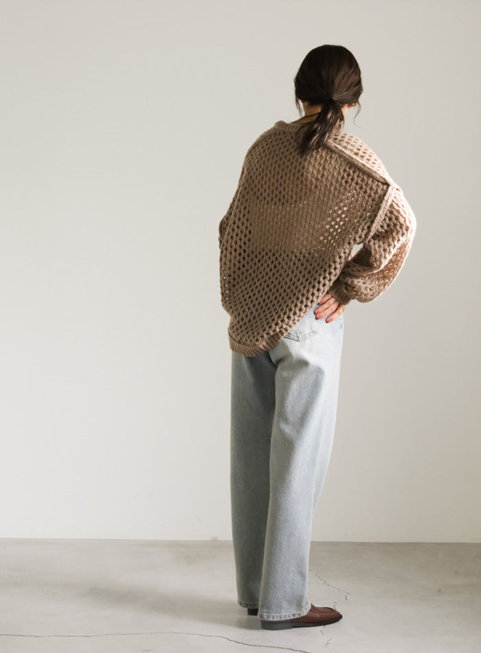 Vネック透かし編みショートニット