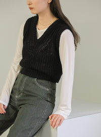 透かし編みニットショートベスト