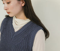 透かし編みニットショートベスト