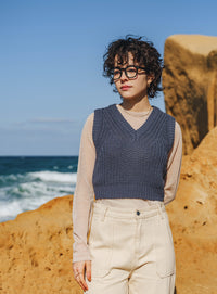 透かし編みニットショートベスト