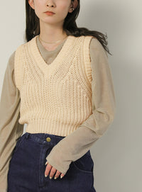 透かし編みニットショートベスト