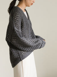 Vネック透かし編みショートニット